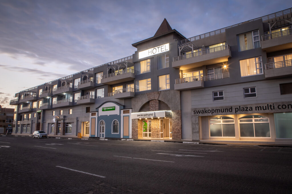 Plaza_Building_Outside